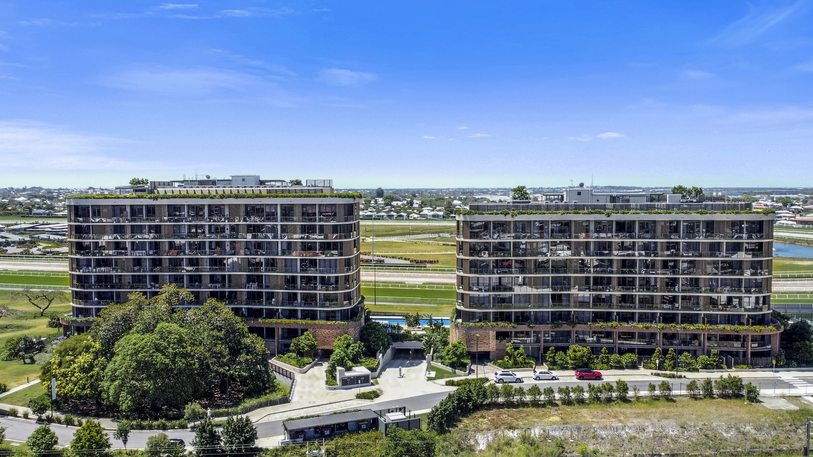 017_Open2view_ID788604 10201_61_St_Leger_Way 1